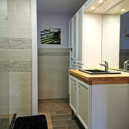 Le De Josephine Apartment *